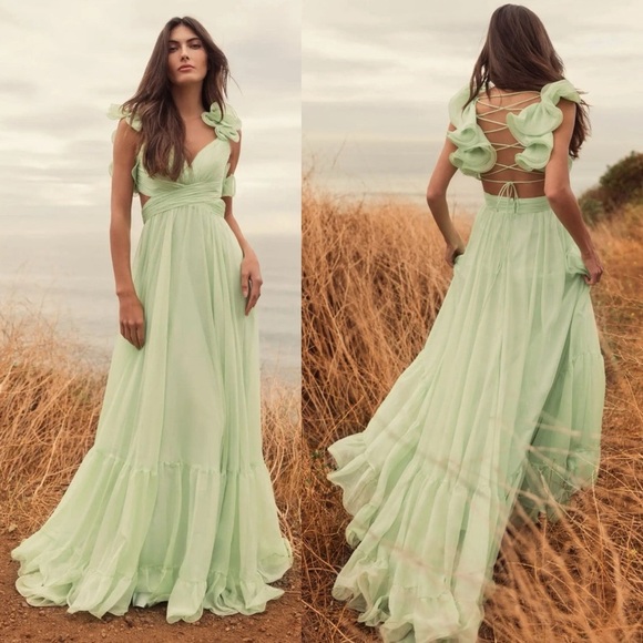 🌻NEW w.tags Mac Duggal MINT Ruffle Tiered Cut-Out Chiffon Gown Size 6 - Picture 1 of 13